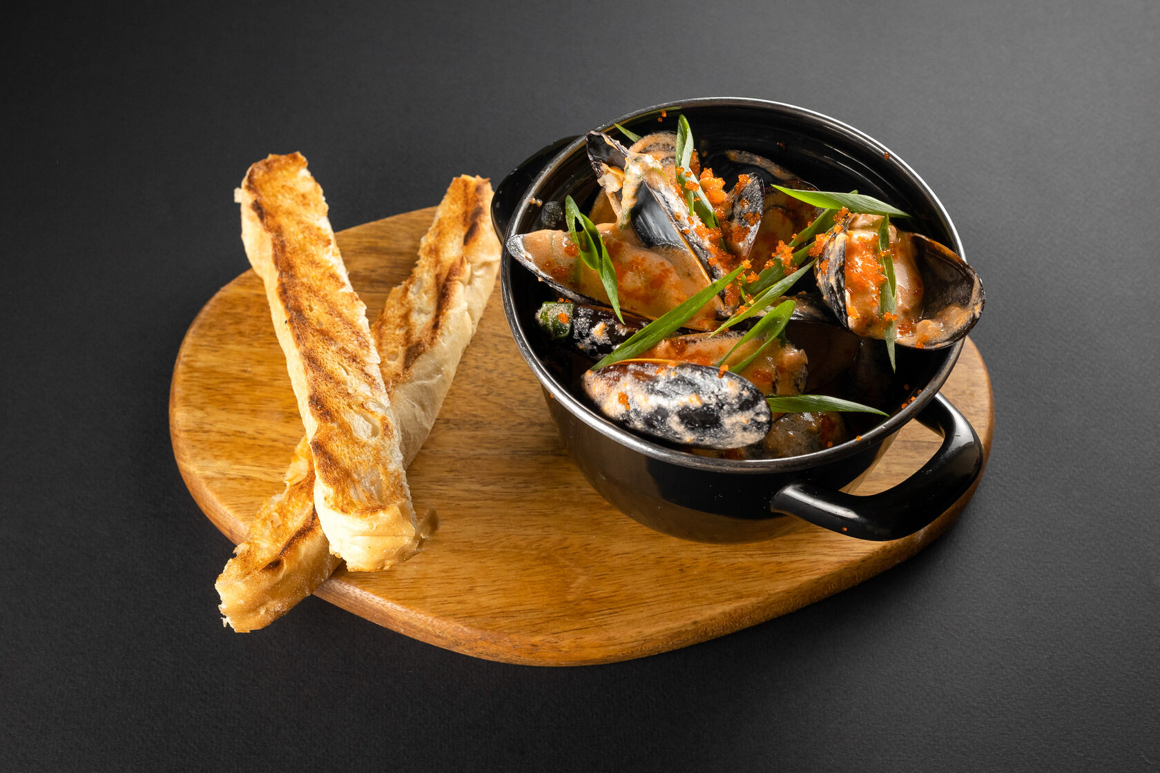 Мидии со сливками тобика