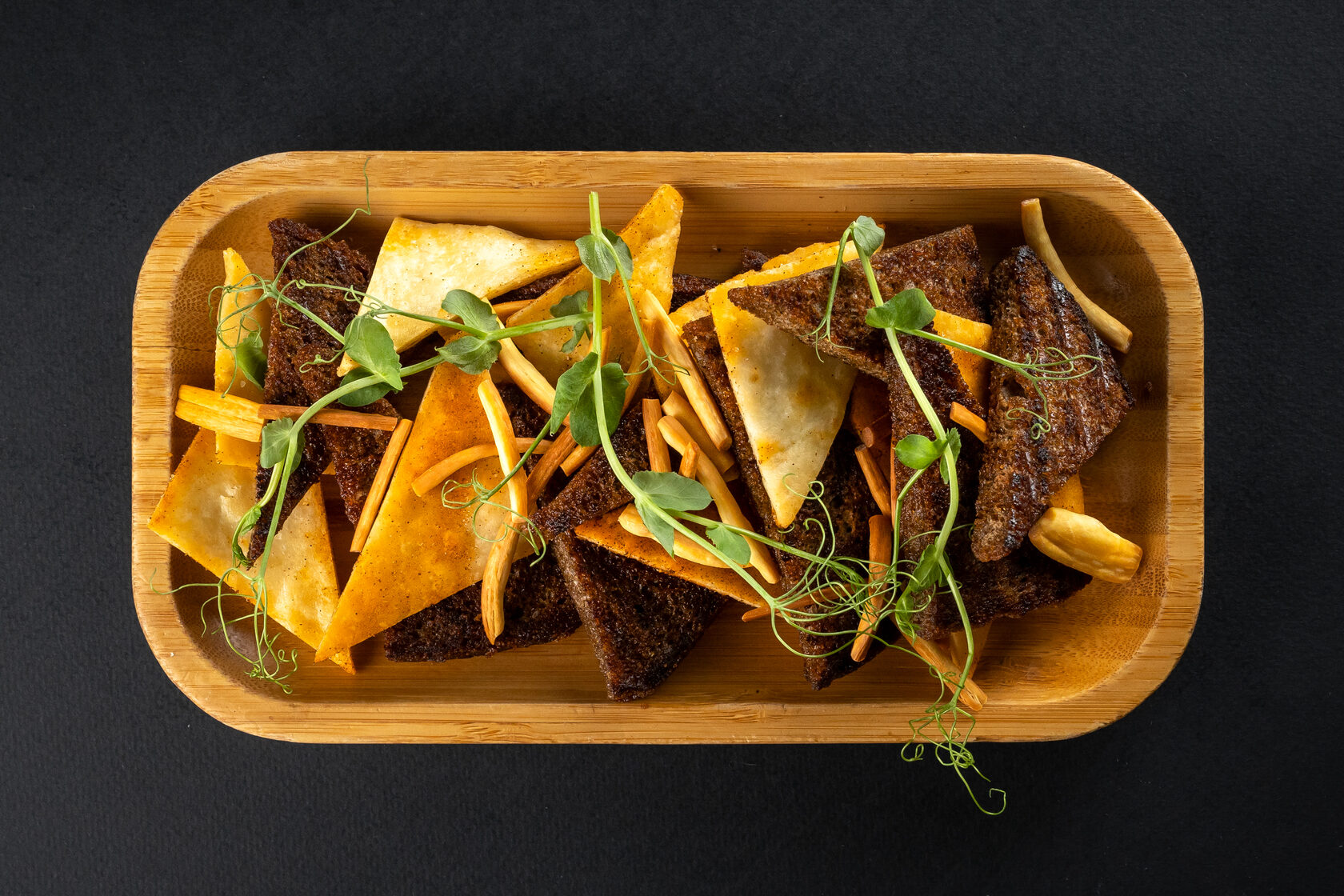 Гренки к пиву с копченой паприкой